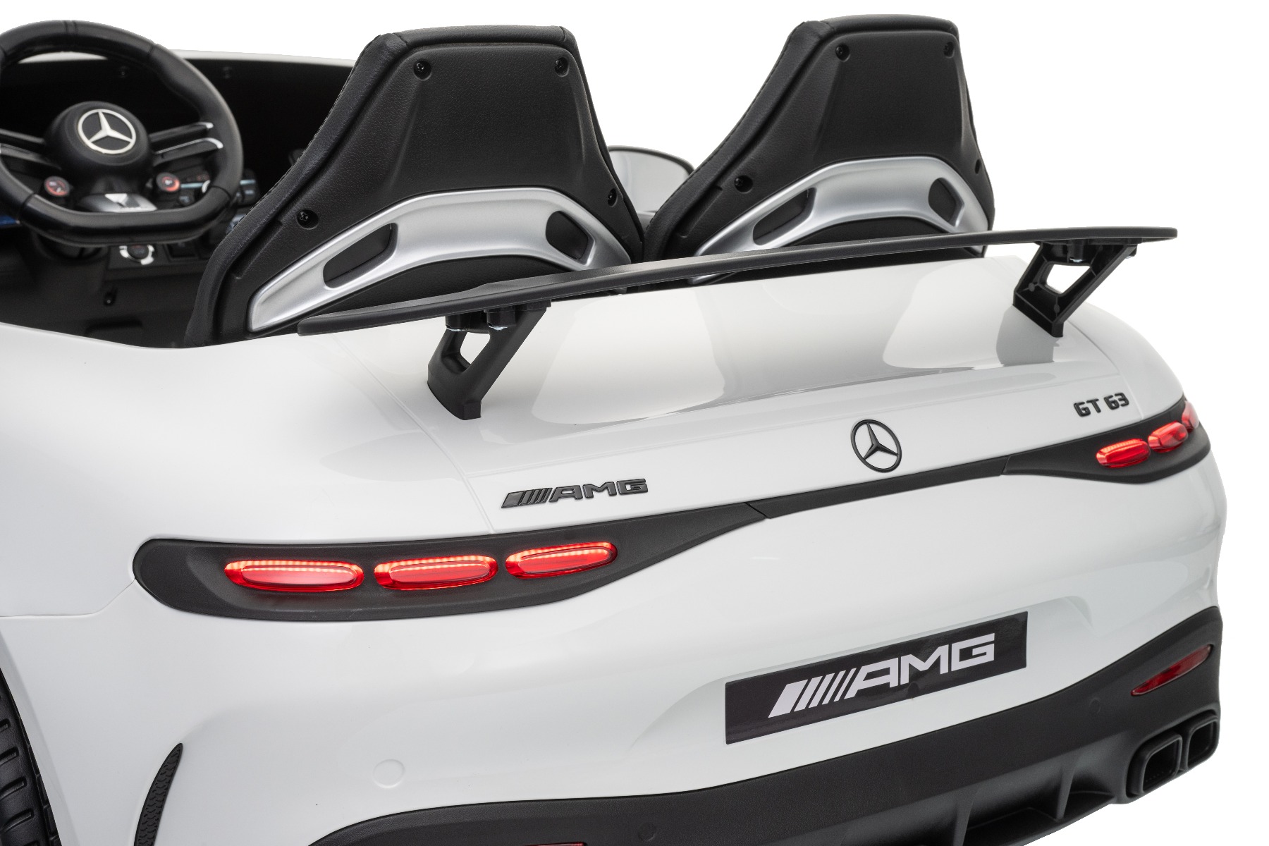 Funkčné LED svetlá vpredu aj vzadu