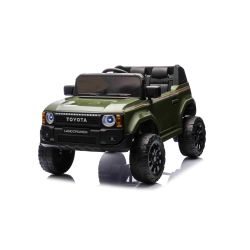 Mașinuță electrică Toyota Landcruiser 12V, verde camuflaj, scaun lat, telecomandă 2.4 GHz, intrare USB / AUX, Bluetooth, suspensie, baterie litiu, lumini LED, motor 2 x 25W, licență ORIGINALĂ