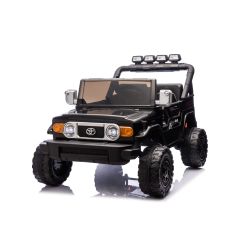 Mașinuță electrică de jucărie Toyota FJ Cruiser XXL cu tracțiune 4x4, autorizată (cu două locuri), negru, baterie litiu portabilă, șasiu înalt, două locuri, punte spate cu suspensie, telecomandă 2,4 GHz, player MP3 cu Bluetooth, lumini LED