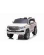 Mașină electrică de jucărie Toyota Landcruiser 12V, alb, scaun din piele, telecomandă 2,4 GHz, intrare USB / AUX, suspensie, baterie 12 V, roți moi EVA, MOTOR 2 X 35 W, licență ORIGINALĂ