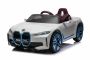 Mașină electrică BMW i4, alb, telecomandă 2,4 GHz, conexiune USB / AUX / Bluetooth, suspensie, baterie 12V, lumini LED, 2 X MOTOR, licență ORIGINALĂ