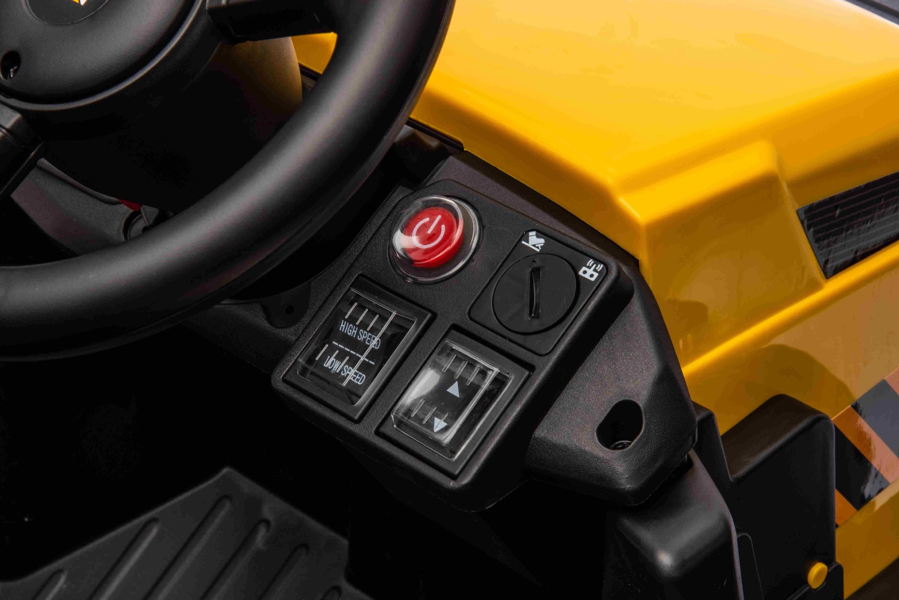 Comutator de viteză și mod de operare al telecomenzii