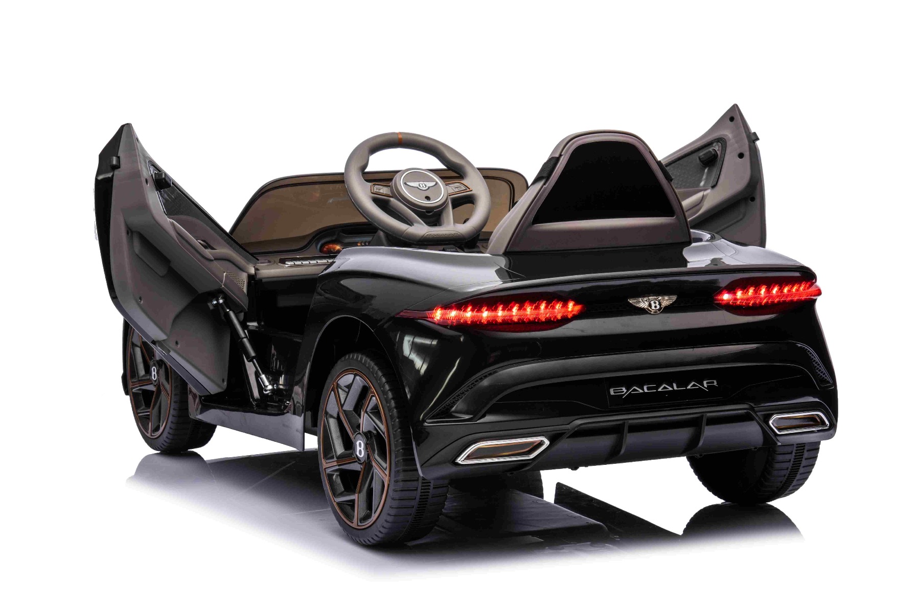 Lumini LED funcționale și în spate