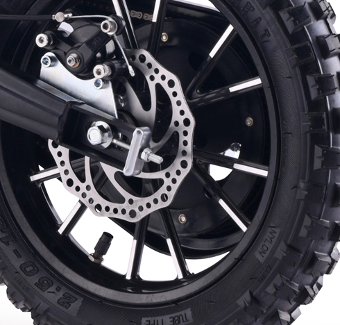 Frâne cu disc și întinzător de lanț cu piuliță de blocare