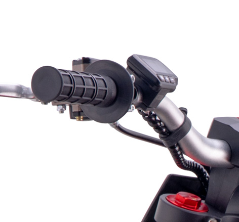 Afișaj multifuncțional pe ghidon