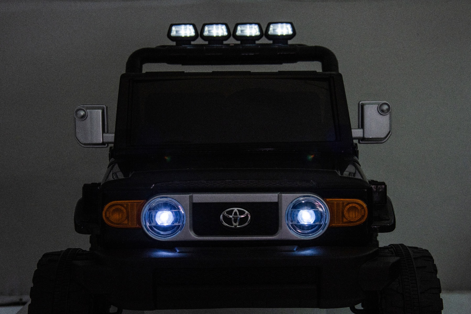 Lumini LED și pe rampă